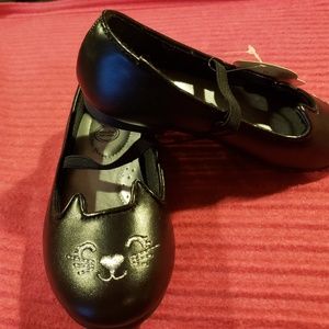 Girls size 8 leather black shoes